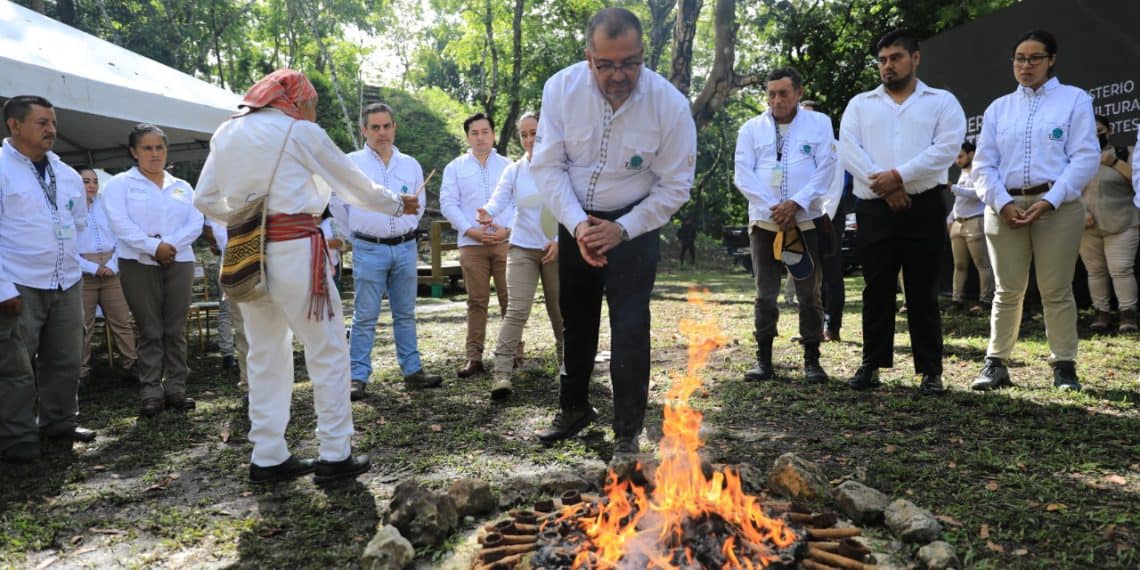 Inician trabajos de exploración en el Parque Arqueológico Tayasal en Flores, Petén