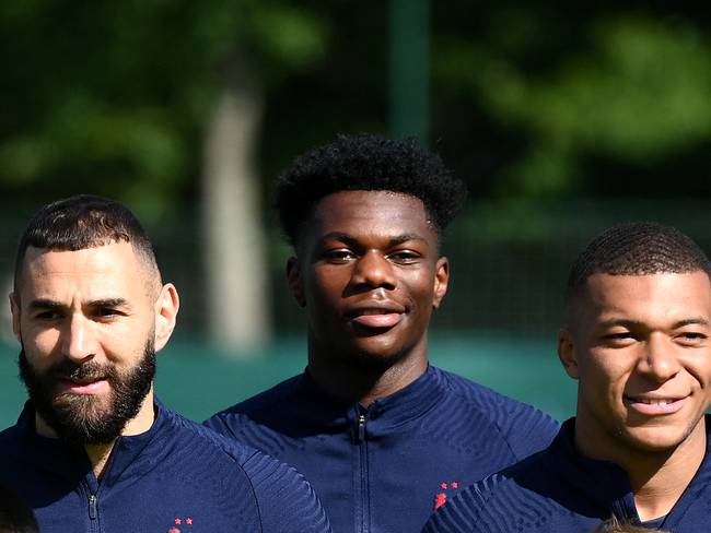 El Real Madrid quita a Mbappé de la foto y luce a Tchouaméni con Benzema en Francia