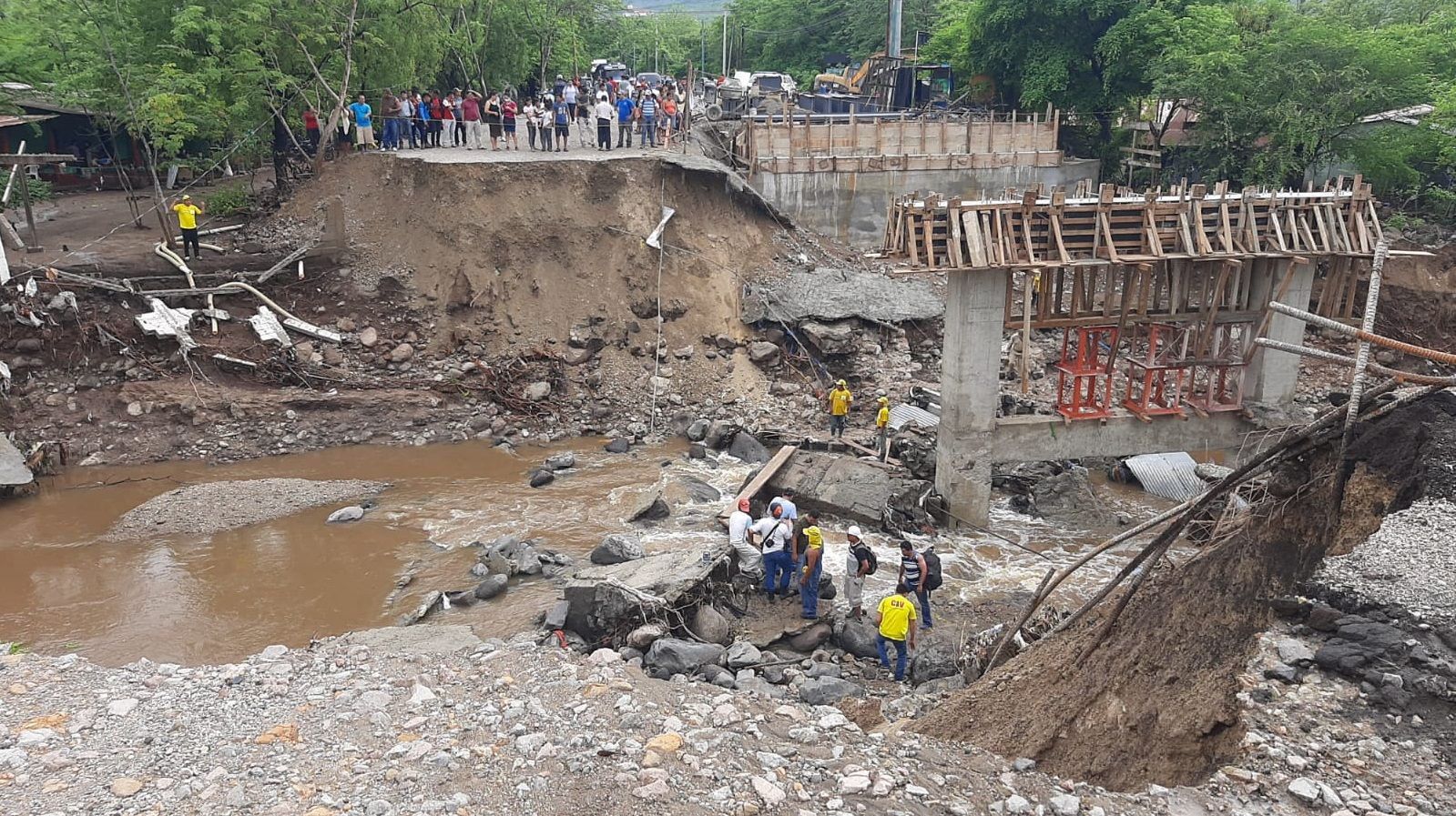 VIDEO. Colapso de badén deja sin paso de Zacapa a Chiquimula