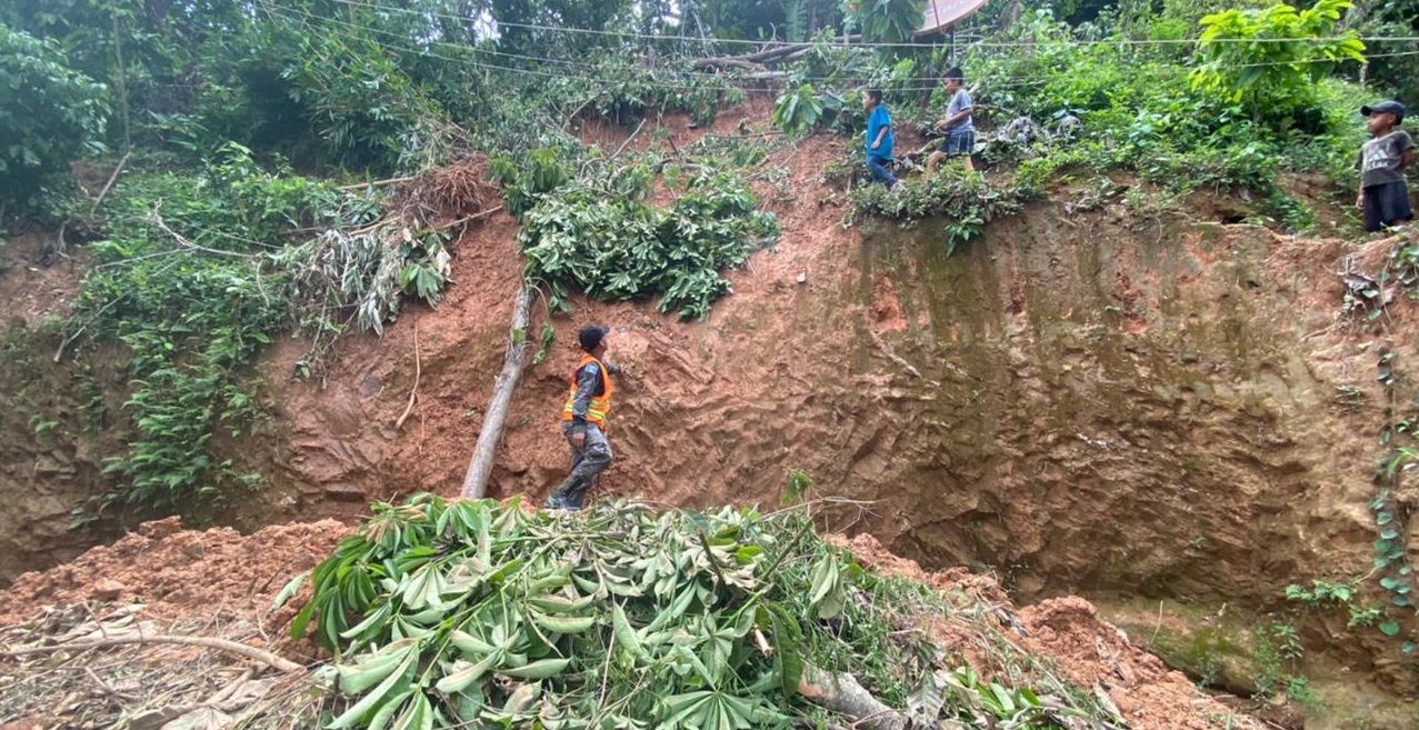 Se reportan incidentes por las lluvias en tres departamentos