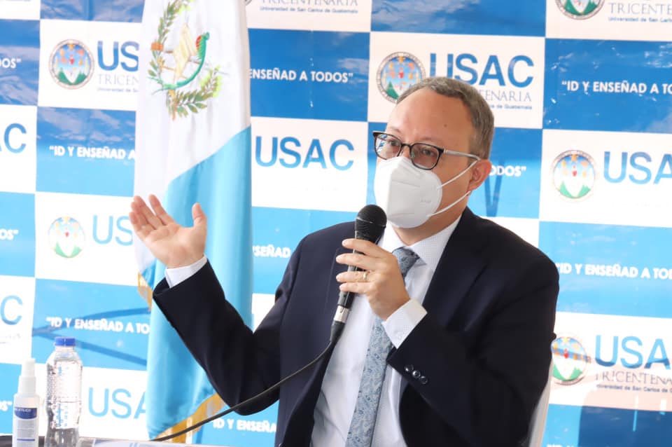 Declaran “Non grato» a exrector en funciones de la Usac, Pablo Oliva