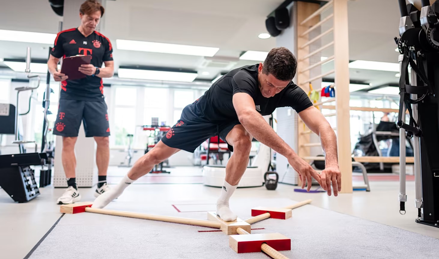 Robert Lewandowski se presentó a los exámenes médicos del Bayern Munich