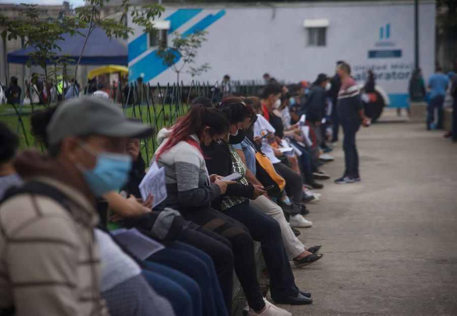 Positividad de Covid-19 en el área metropolitana llega a un 50%