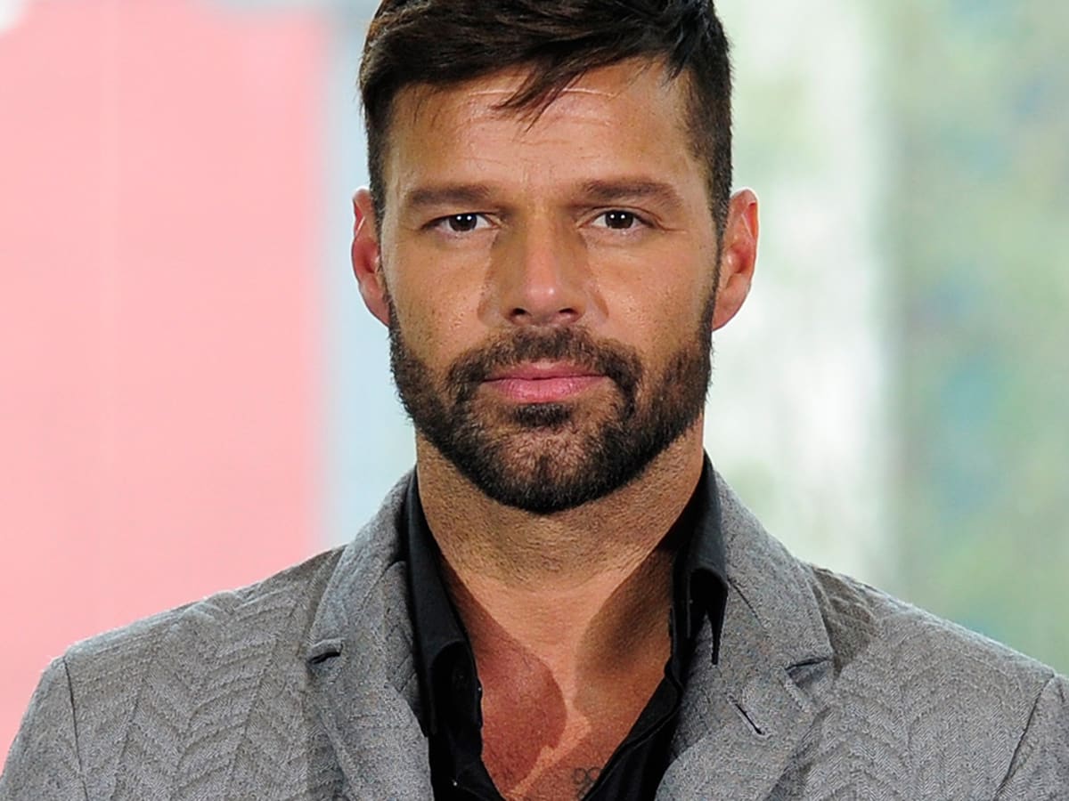 Ricky Martin estalla contra críticos de ‘Lightyear’ por beso lésbico