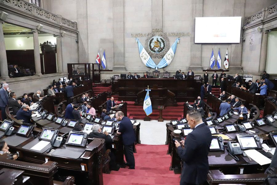 Congresistas toman tiempo para avalar subsidio al diésel y energía