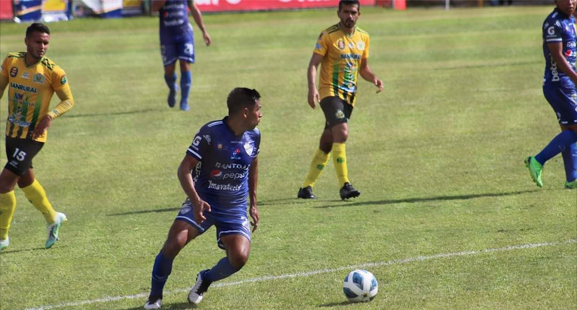 ¡Goleada al líder! Guastatoya propina su tercera derrota a Cobán Imperial