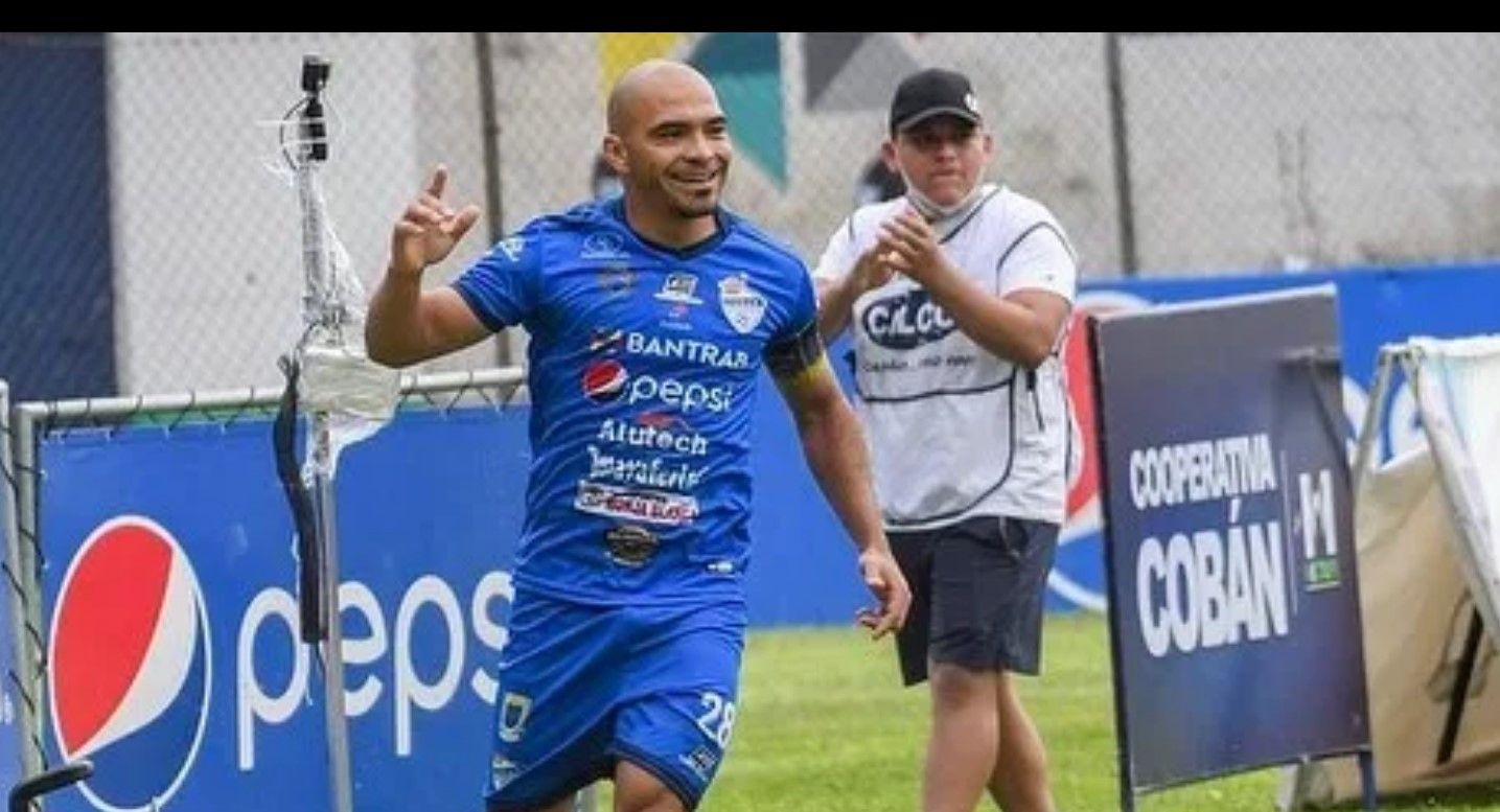 Janderson Pereira se mantiene en la cima de los máximos goleadores del Apertura 2022