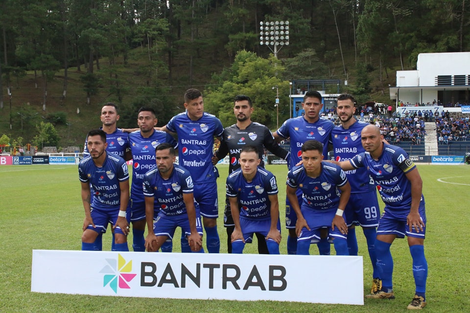 Roberto Montoya: Lo mejor ha sido “la personalidad del equipo”