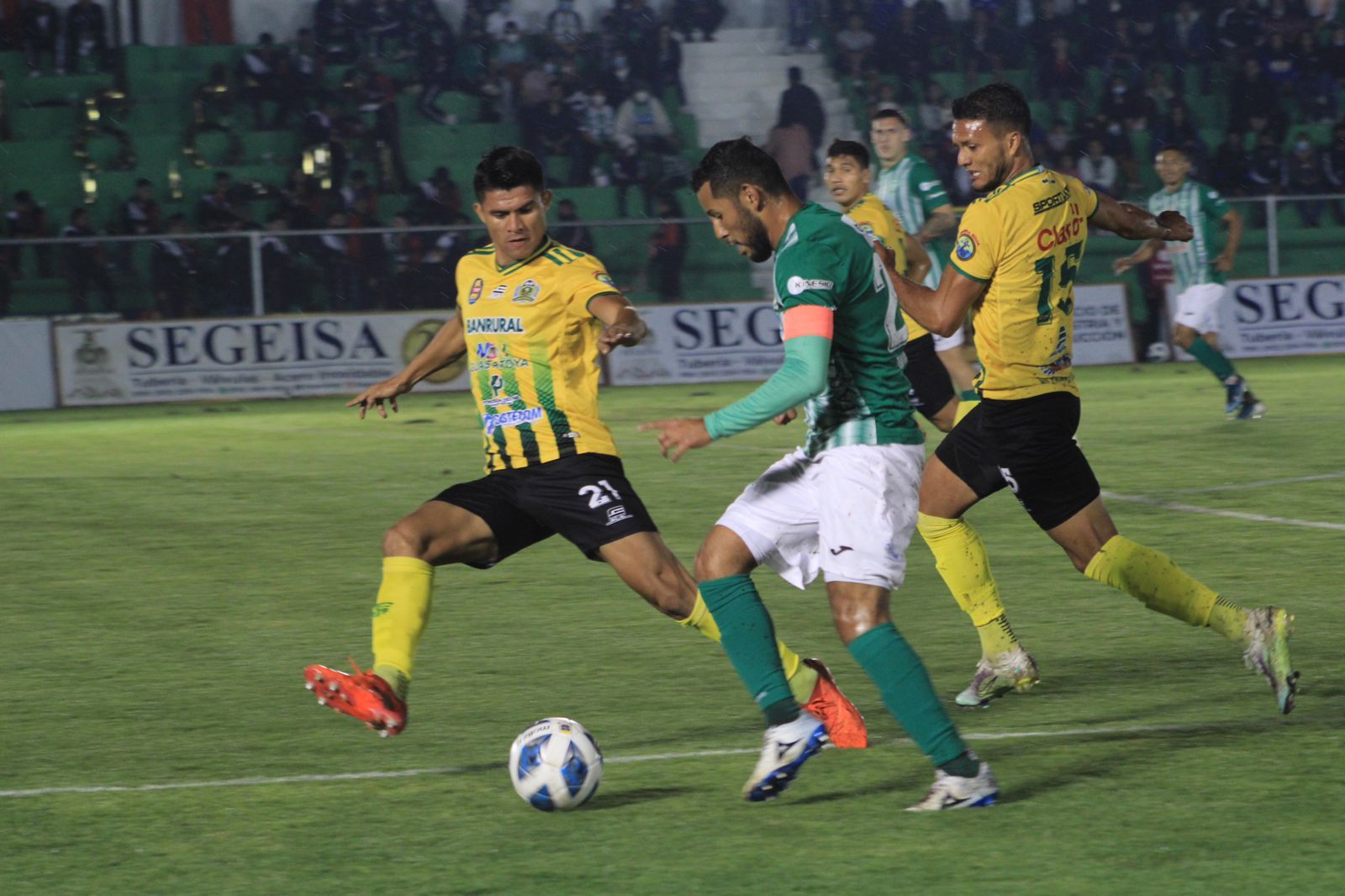 VIDEO. Antigua y Guastatoya reparten puntos en el estadio Pensativo