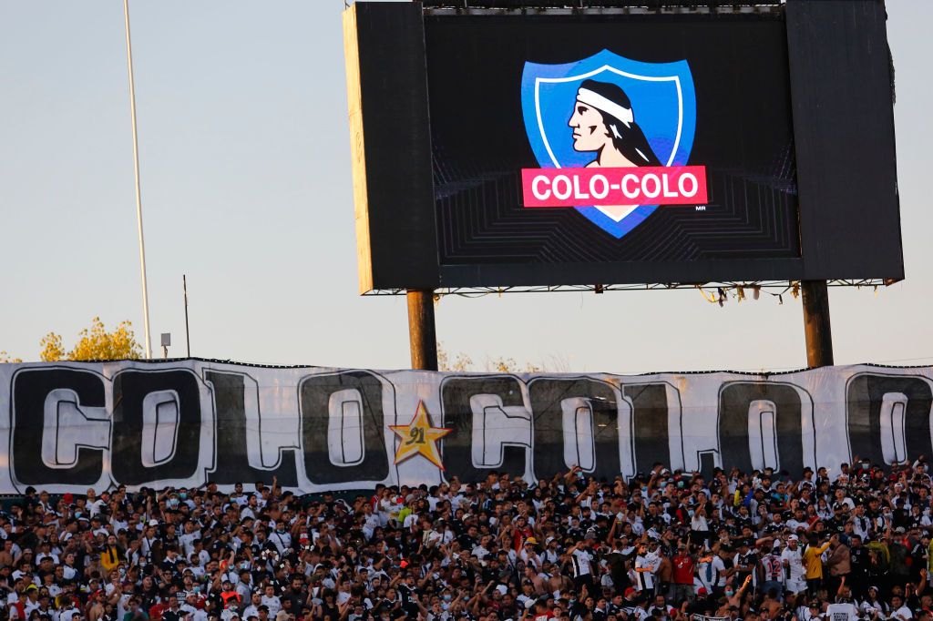 VIDEO. Varios heridos tras el colapso del techo del estadio de Colo-Colo