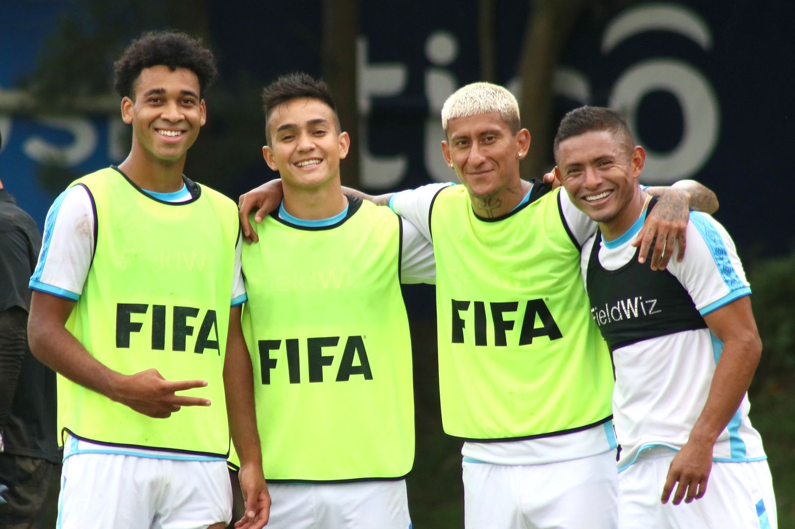 ¡Misión Colombia! Guatemala ya entrena con plantel completo para la fecha FIFA