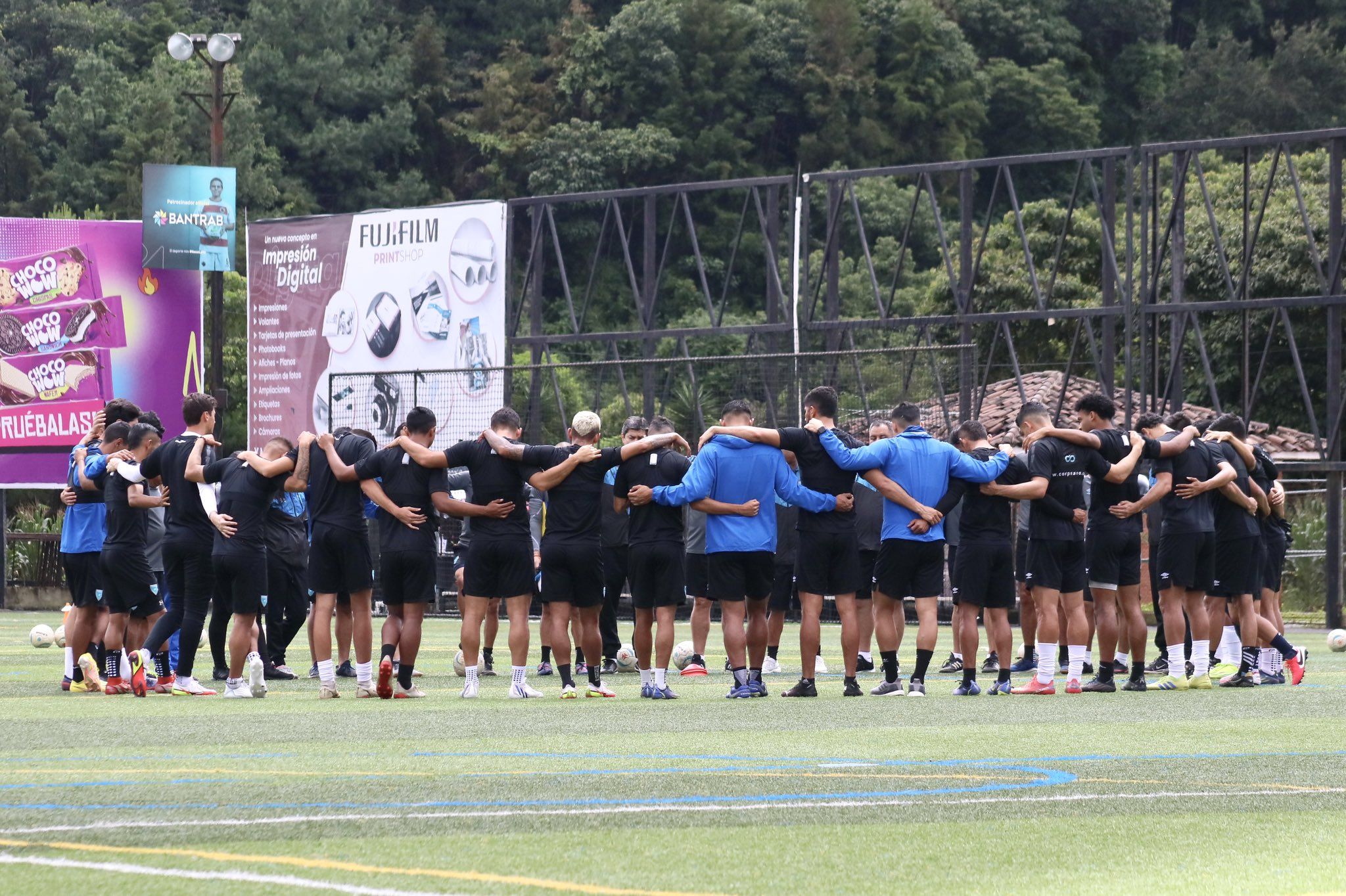 Selección de Guatemala viajó a Estados Unidos para sus partidos amistosos