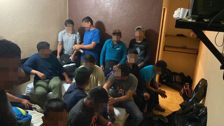 Más de 200 guatemaltecos rescatados en hotel de Veracruz, México