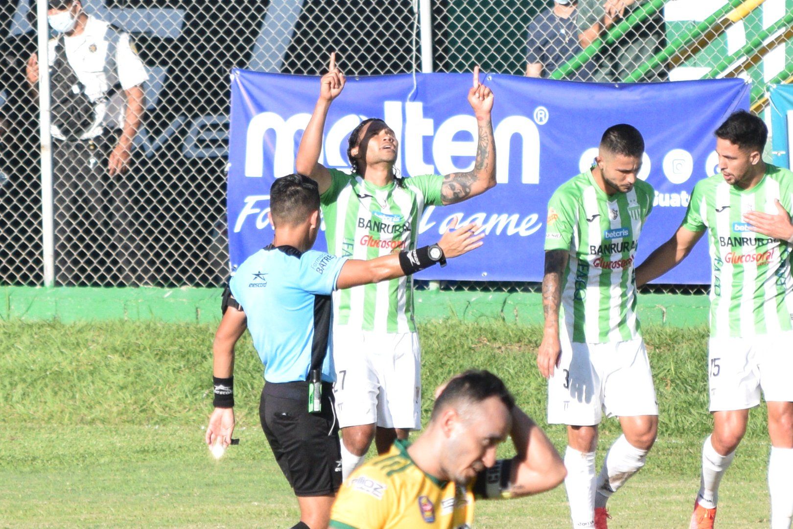 El ‘Gullit’ Peña habló de su paso por el futbol de Guatemala