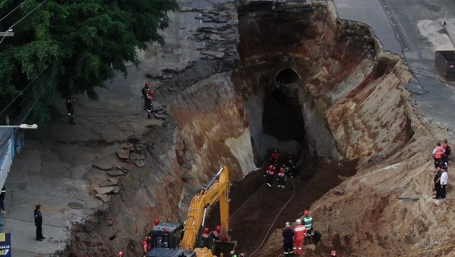 Luego de cinco días extraen vehículo en Villa Nueva