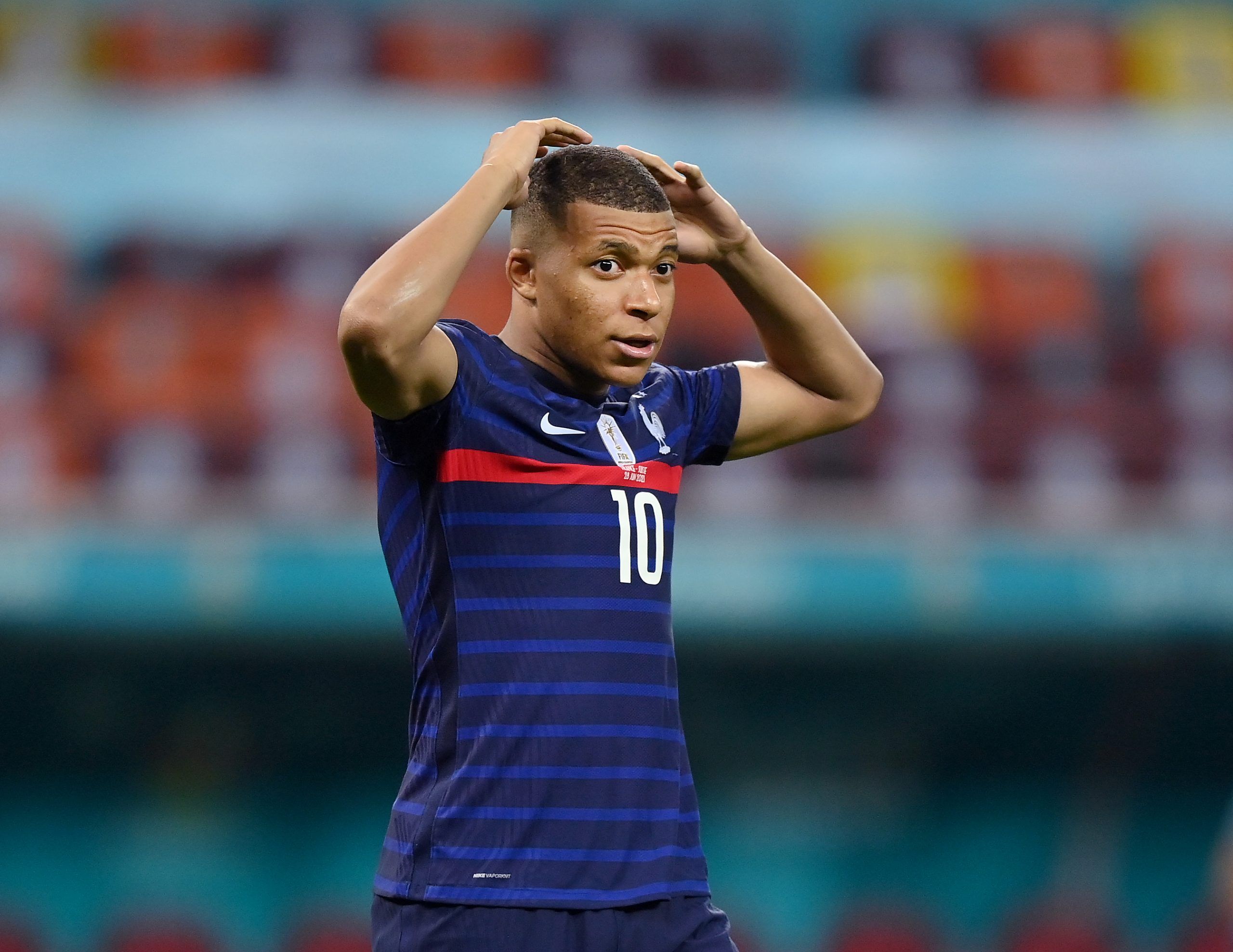 Usuario de Twitter es multado por insultos racistas a Kylian Mbappe