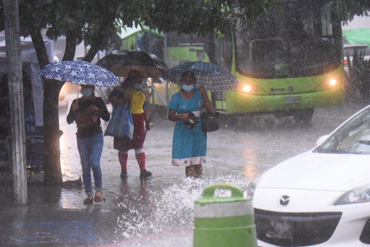 Lluvias podrían intensificarse la próxima semana por paso de tormenta