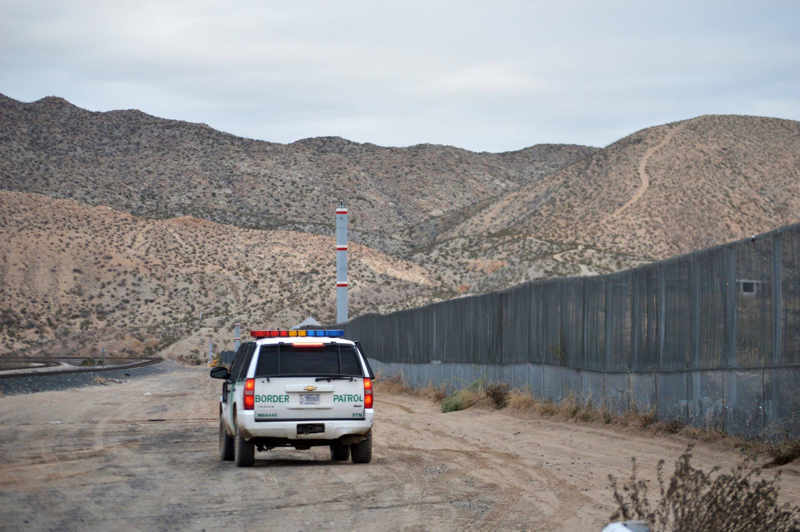 Localizan a dos niños guatemaltecos que cruzaron solos la frontera con EE.UU.