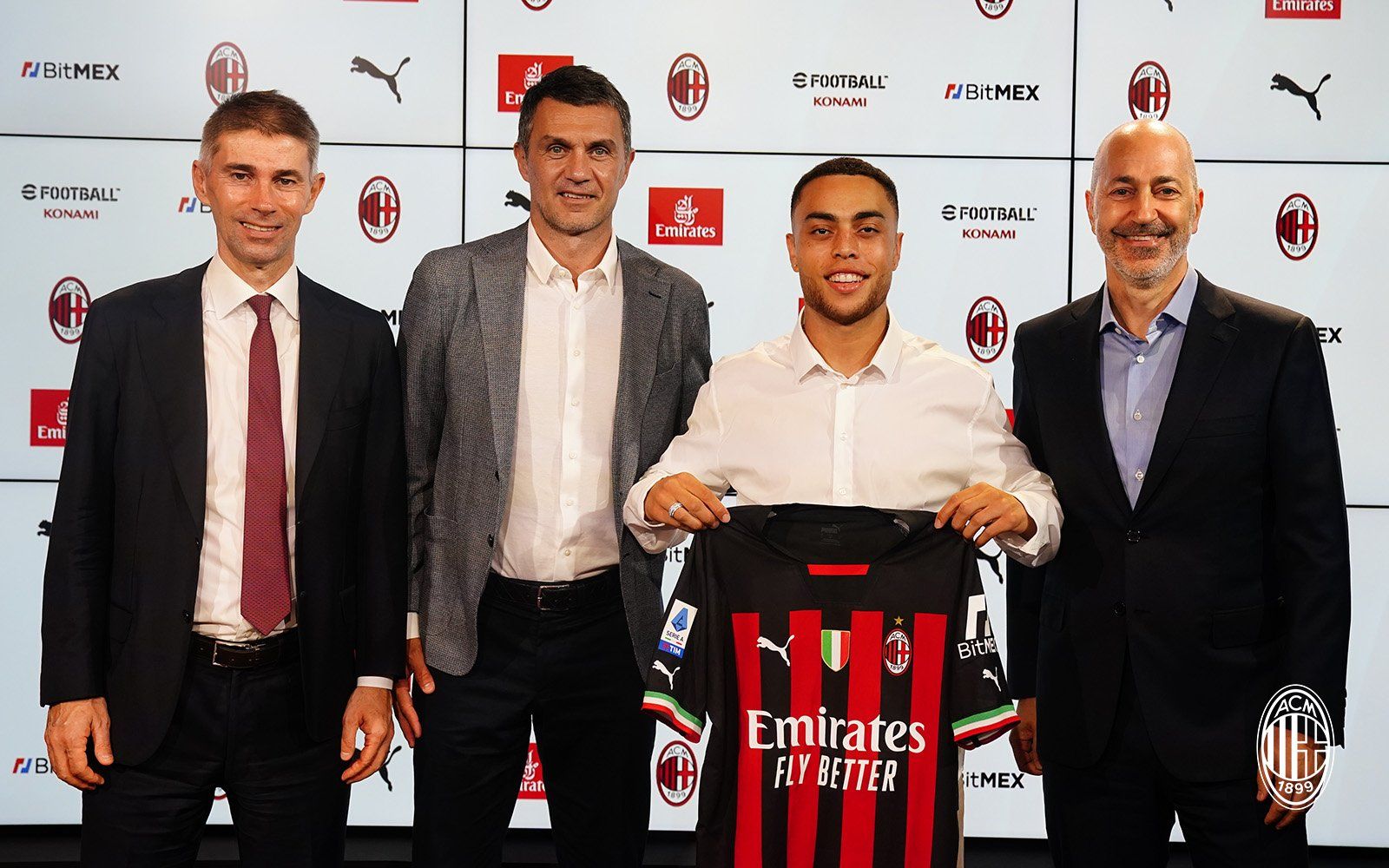 Sergiño Dest jugará cedido en el AC Milan