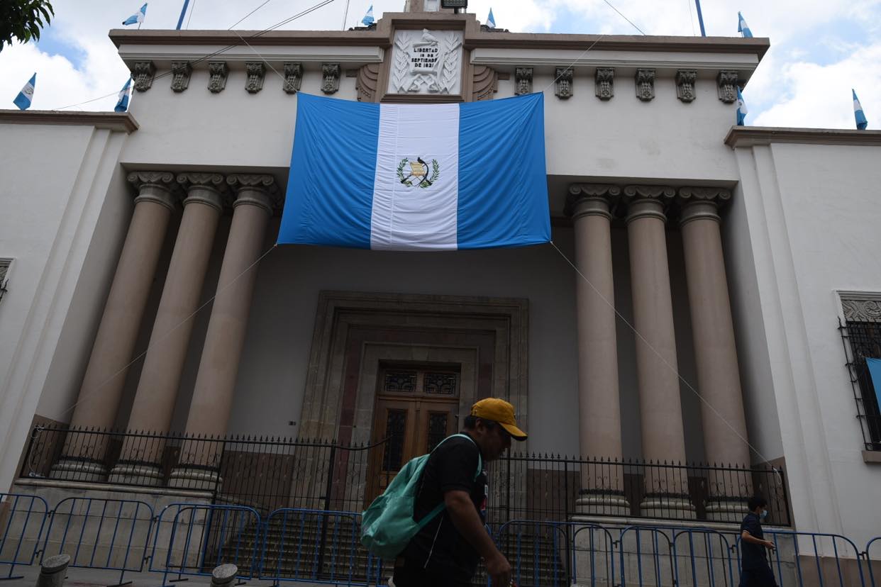 Trabajadores públicos descansarán por aniversario de Independencia