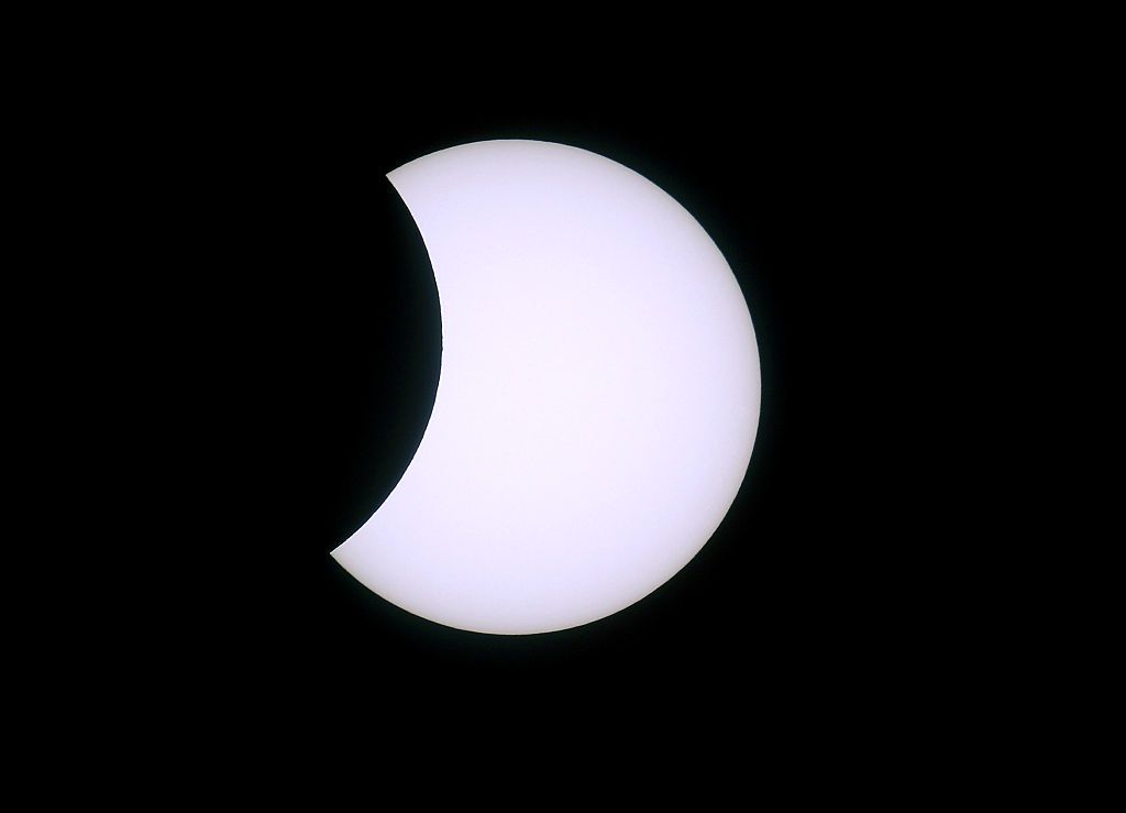 EN VIVO: ¡Mira el eclipse solar parcial de octubre!