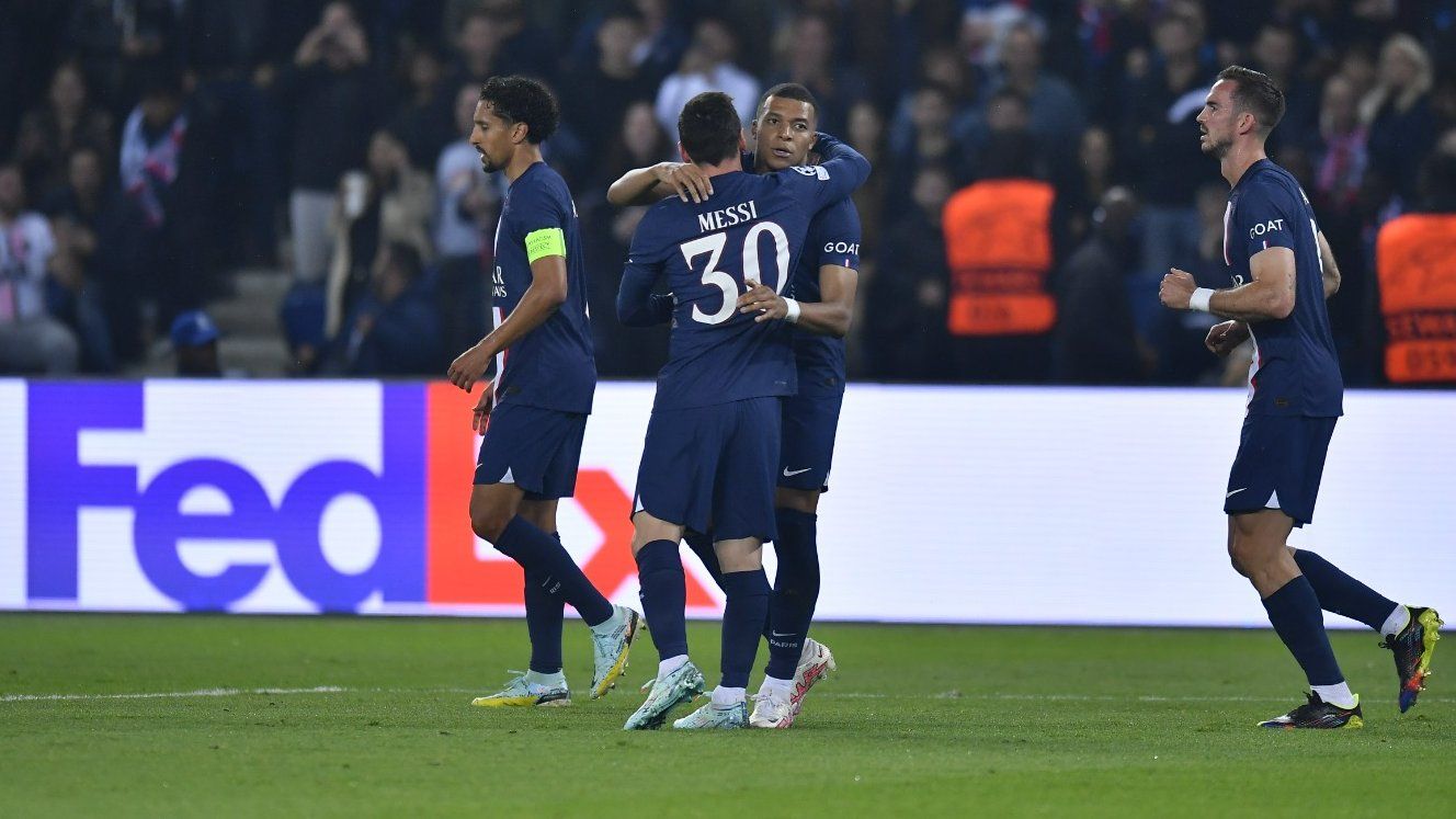 Messi y Mbappé guían el pase del PSG a octavos de final de Champions