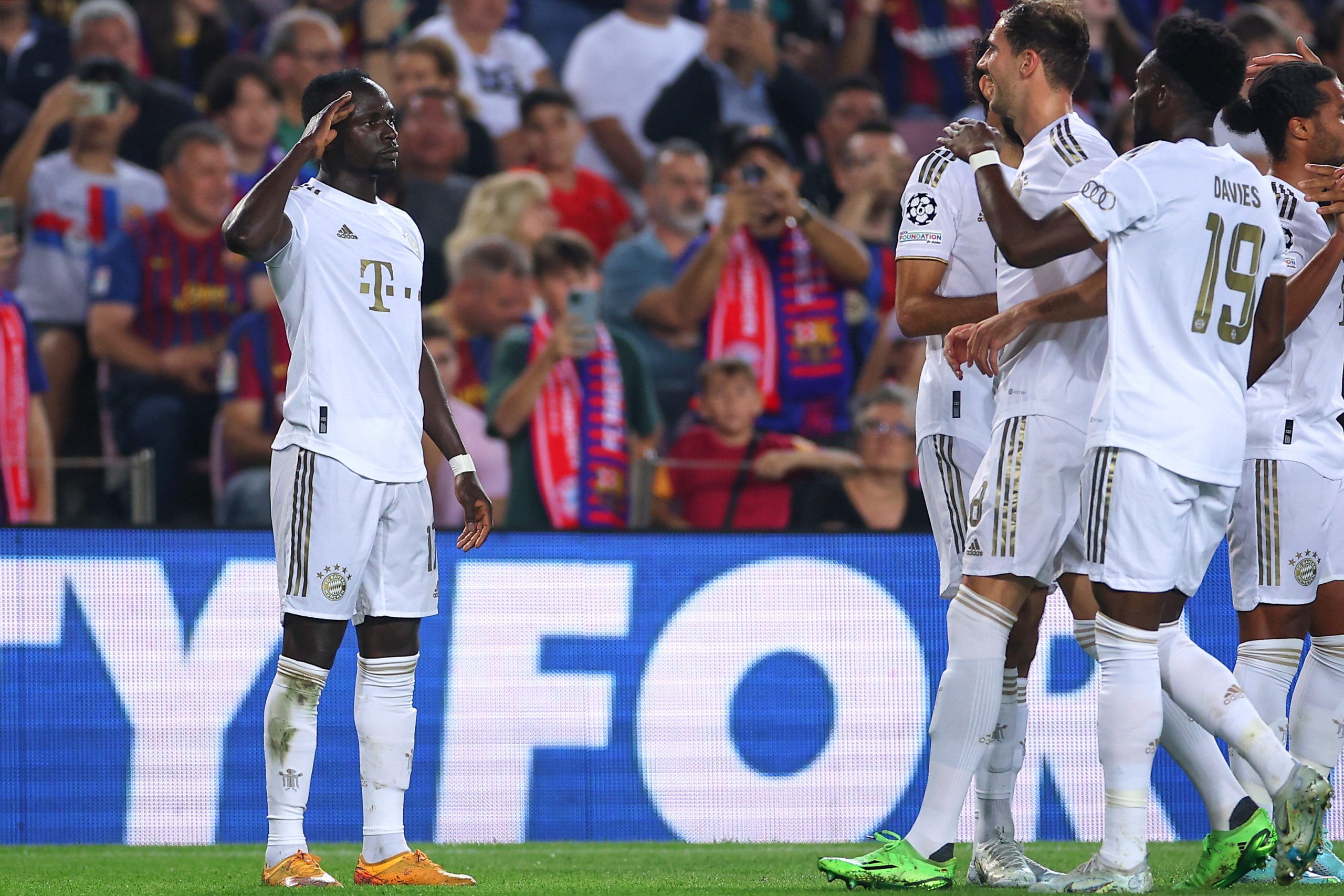 ¡Goleada bávara! El Bayern hunde al Barça el día de su eliminación de Champions