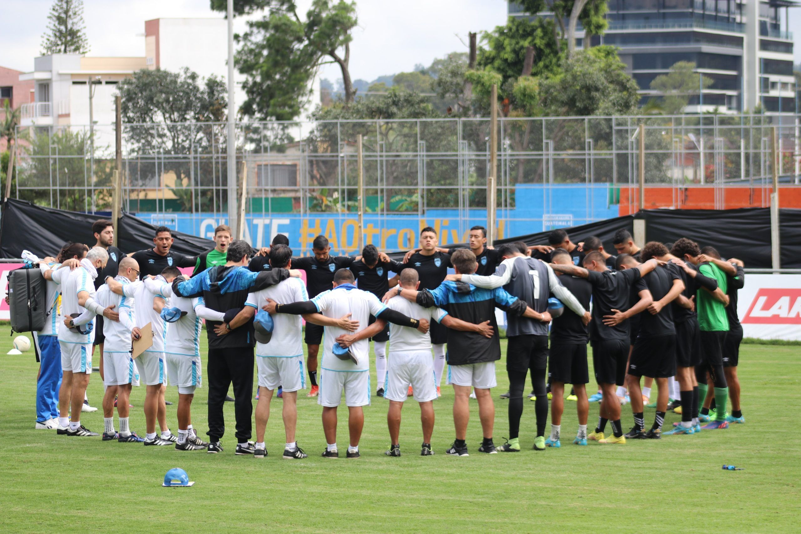 Guatemala viajó a España para enfrentarse a la selección de Catar