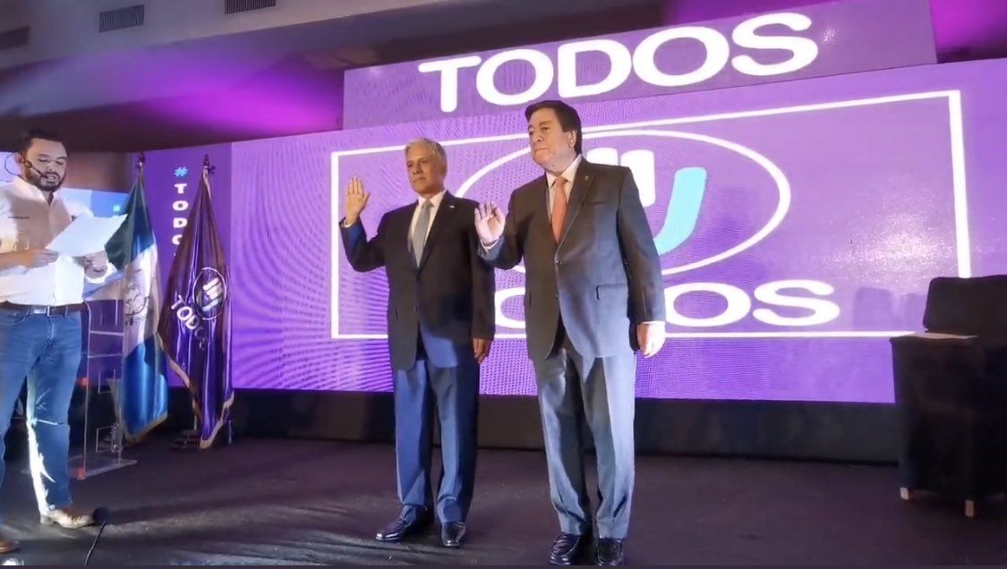 Agrupación política Todos proclama su binomio presidencial