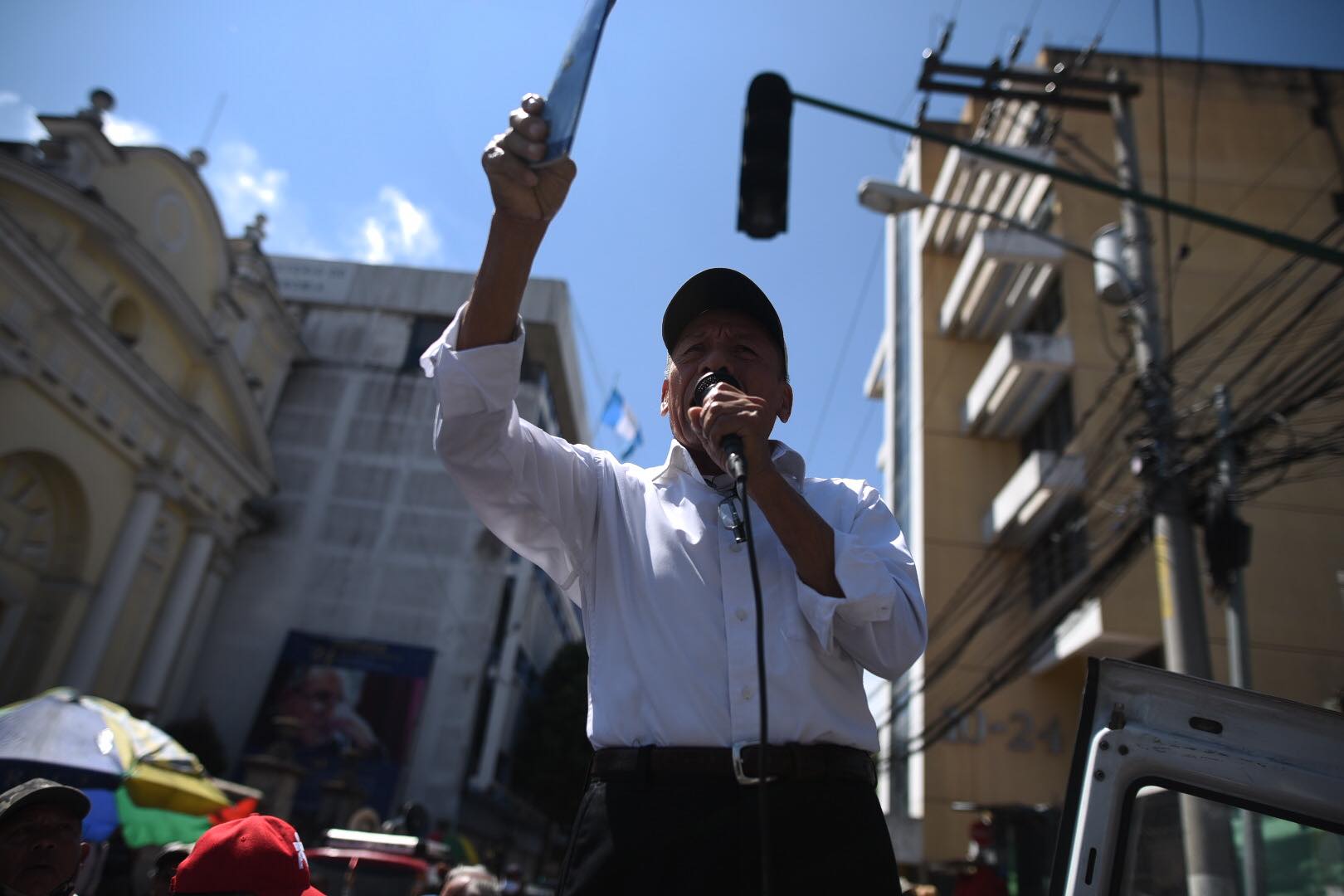 Veteranos militares reclaman que Giammattei pidió votos a cambio de pago