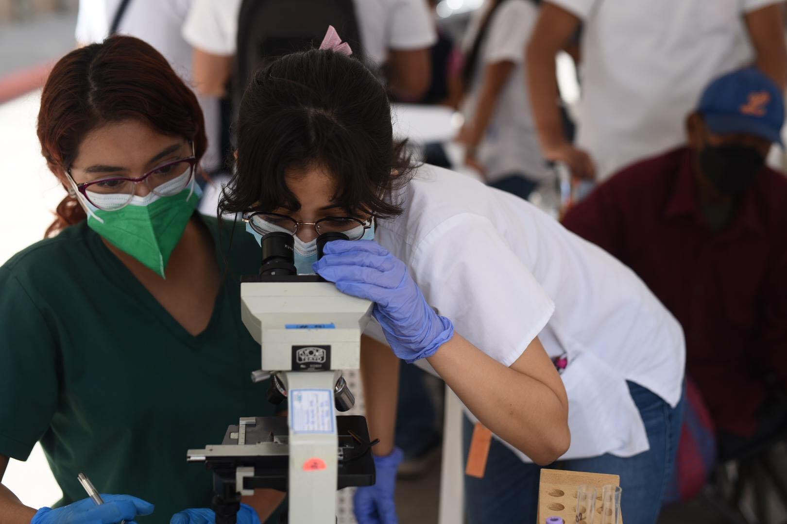 Brindan jornadas médicas gratuitas en la capital