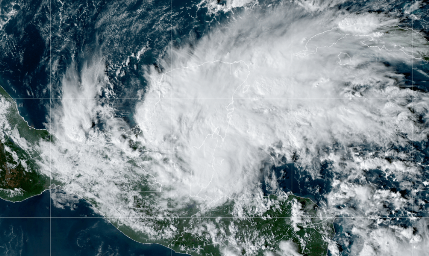 VIDEOS: Inundaciones y cortes de energía; así pasó el huracán Lisa por Belice