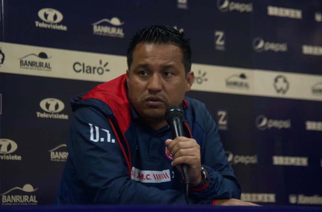 Amarini Villatoro: «Estamos sufriendo la formación de futbolistas»