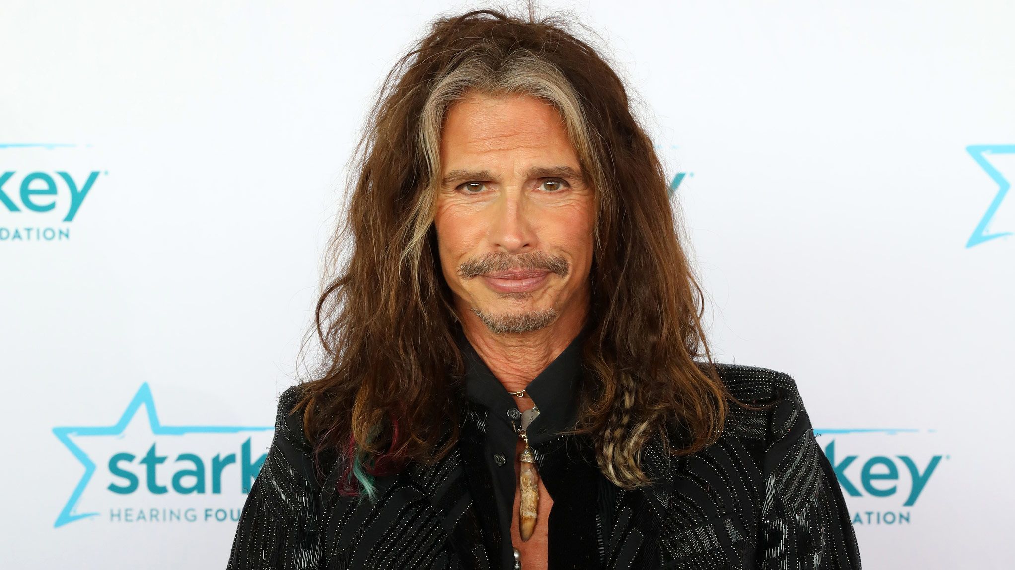 Steven Tyler es acusado de abuso sexual a una menor