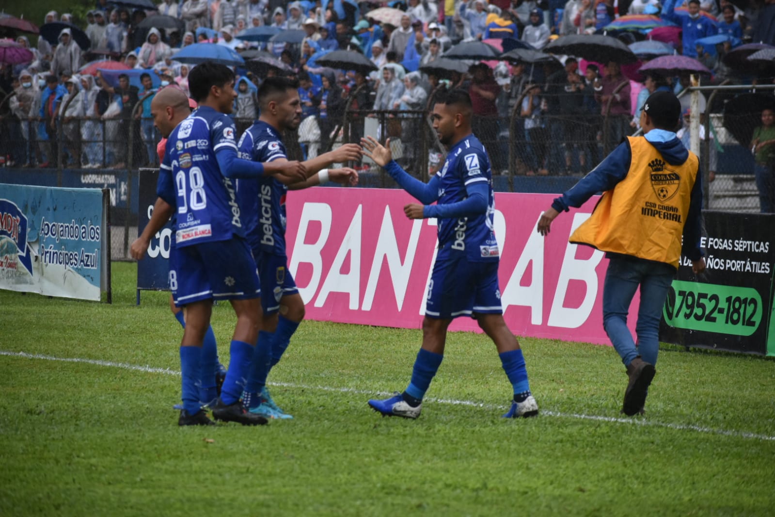 ¡A semis! Cobán se impone ante Xelajú MC y accede a semifinales del Apertura