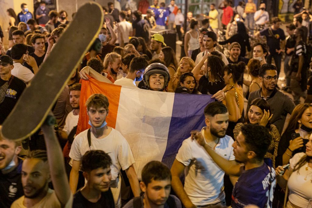 Celebración por el pase a la final del Mundial dejó varios detenidos en París