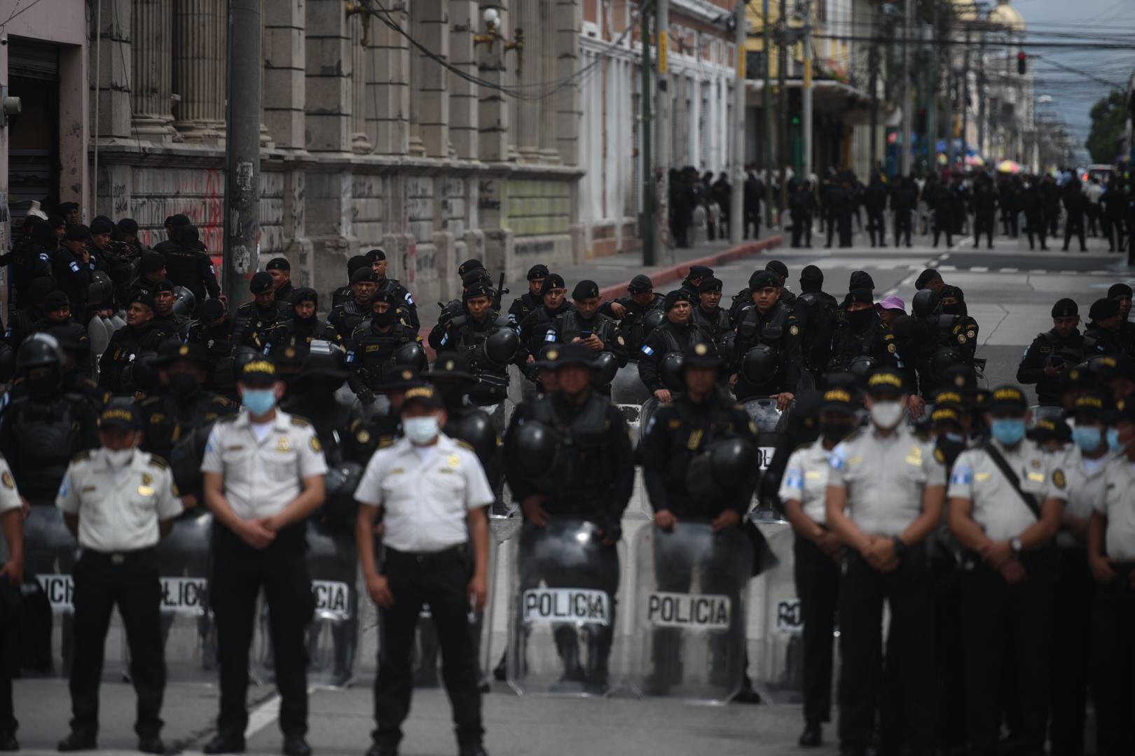 Es el turno de la Policía para pedir que denuncien a los “malos” agentes