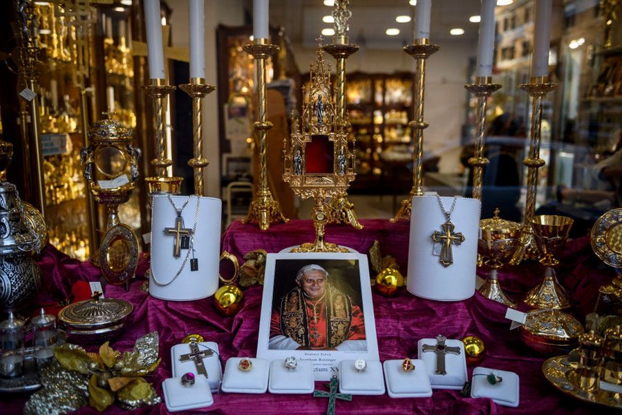 Conferencia Episcopal se pronuncia por la muerte de Benedicto XVI