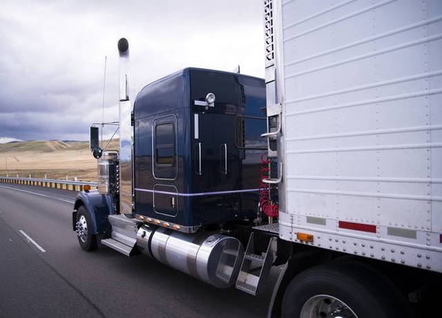 Transporte de carga pesada tendrá restricciones horario