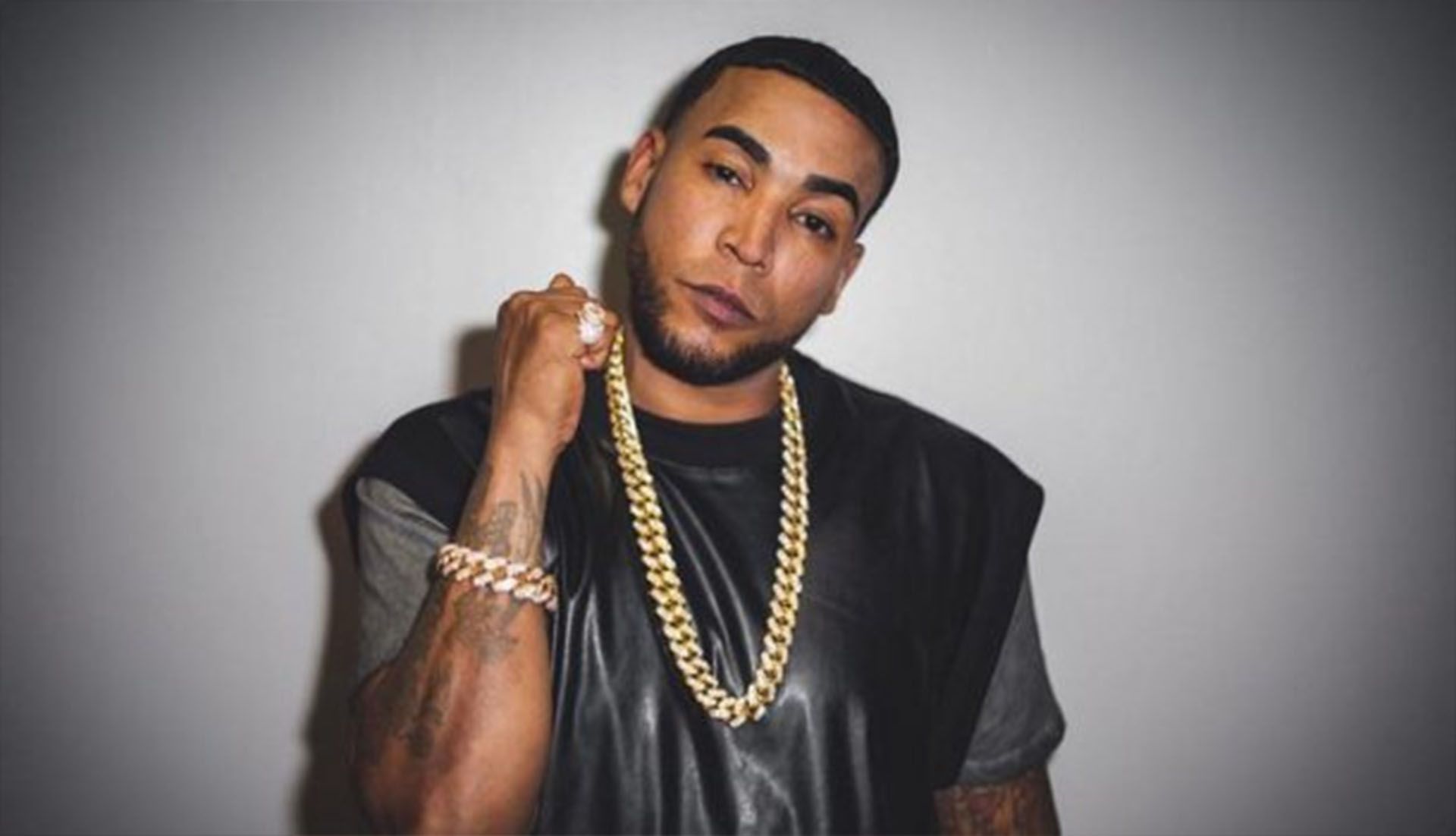 Giran orden de captura contra Don Omar