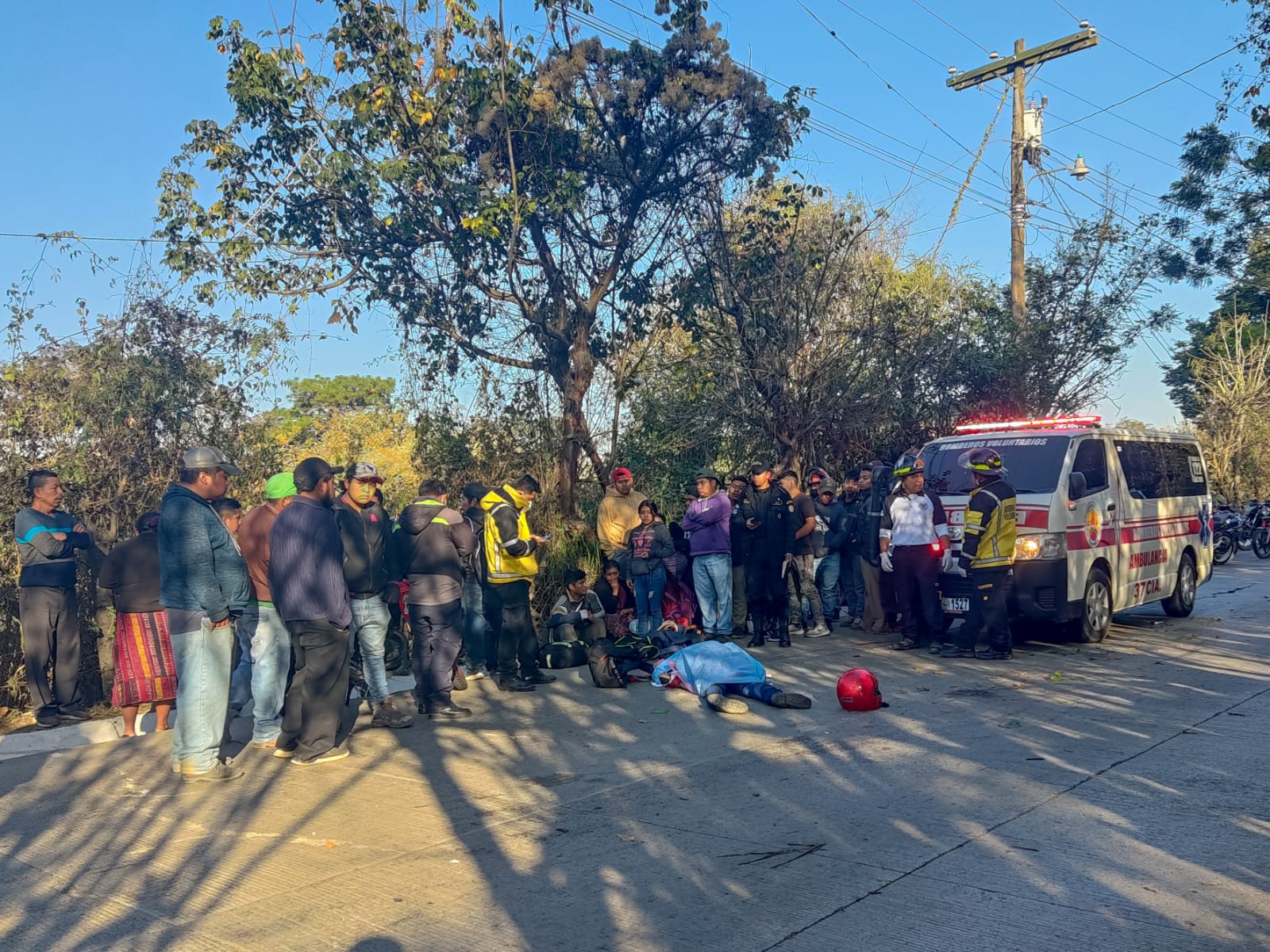 Atropellan a motoristas en San Juan Sacatepéquez