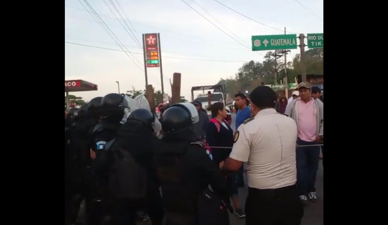 PNC desaloja a manifestantes en La Ruidosa