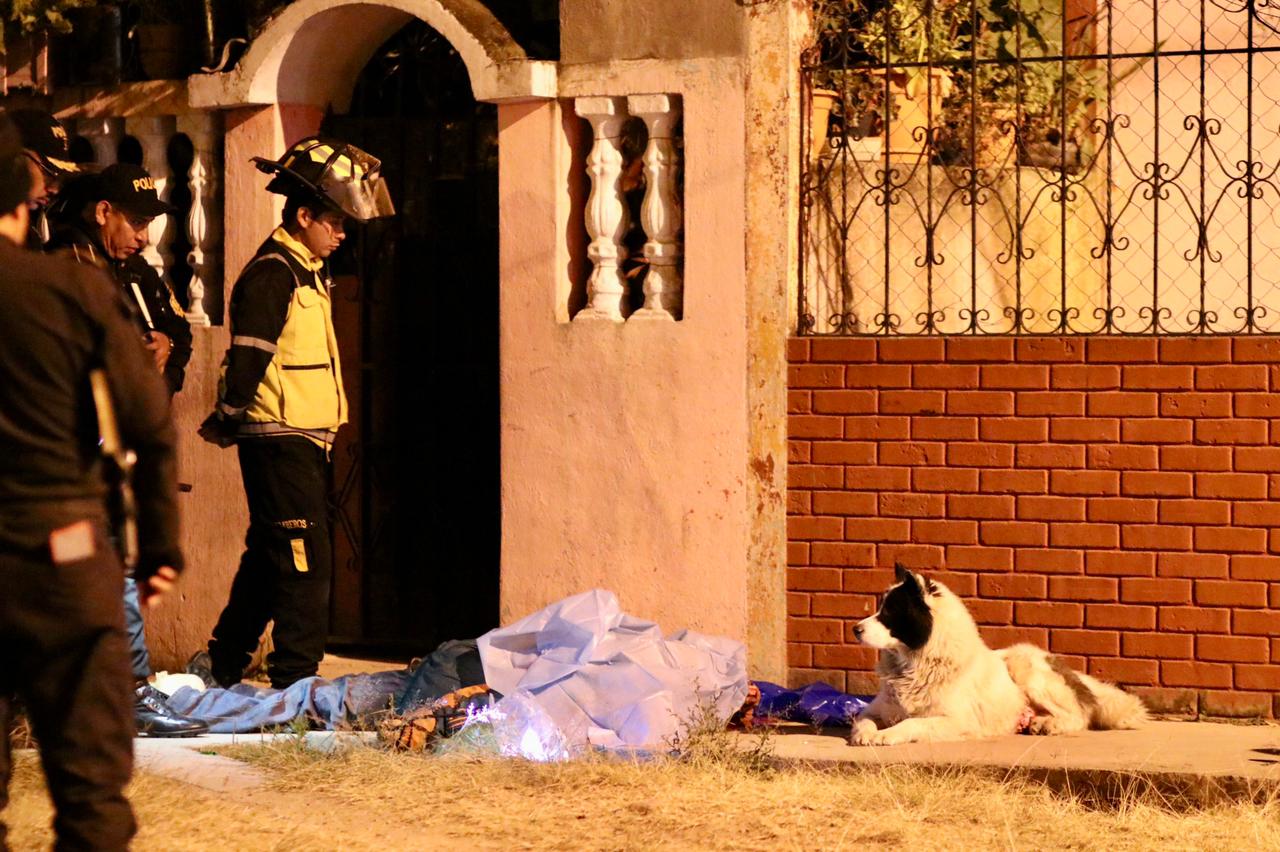 Asesinan a hombre que caminaba junto a su mascota