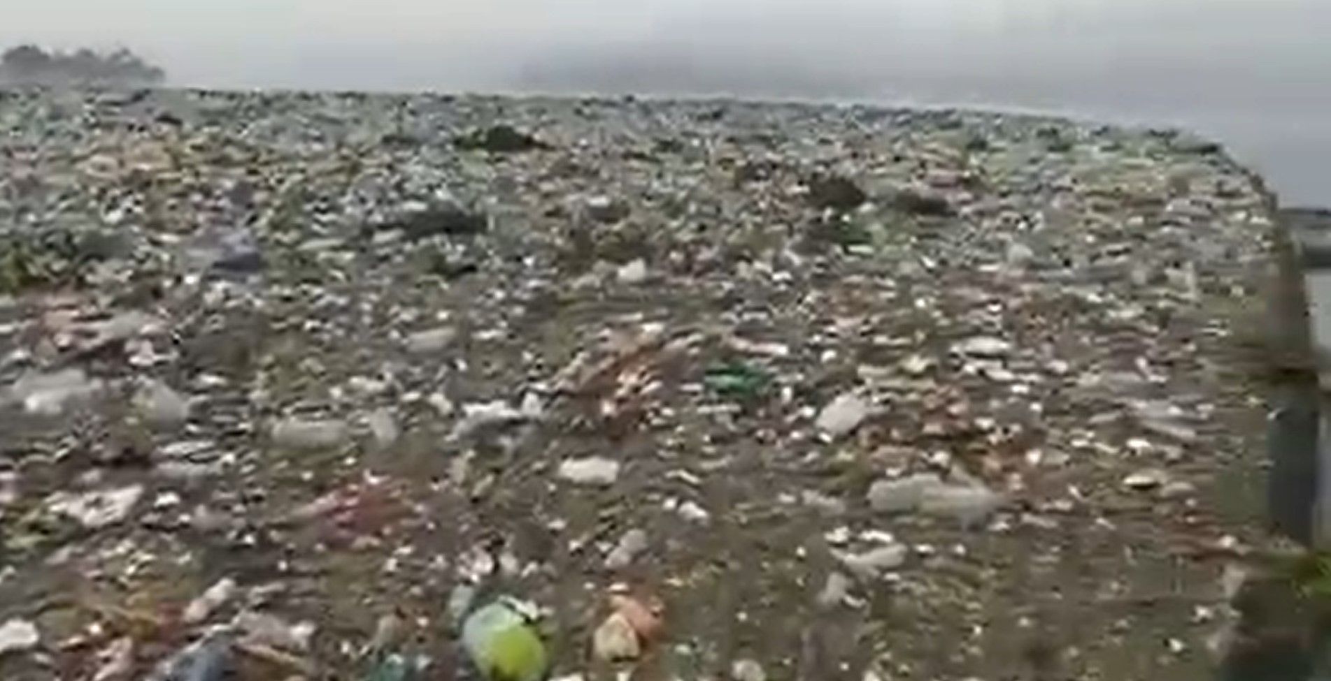 Desechos sólidos ingresa al lago de Amatitlán tras lluvias