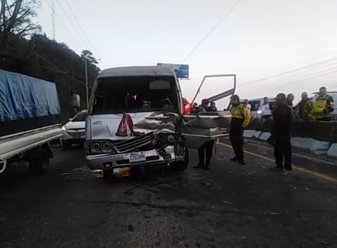 Reportan graves accidentes en carretera a El Salvador y Santa Rosa