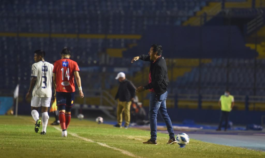 VIDEO. Amarini Villatoro defiende su idea de juego y cuestiona el arbitraje