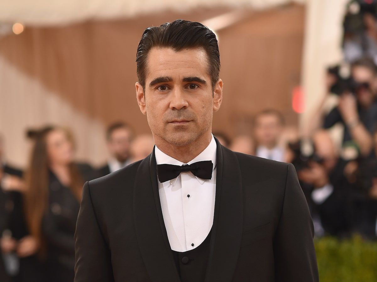 Colin Farrell captado con un rostro irreconocible y varias libras de más