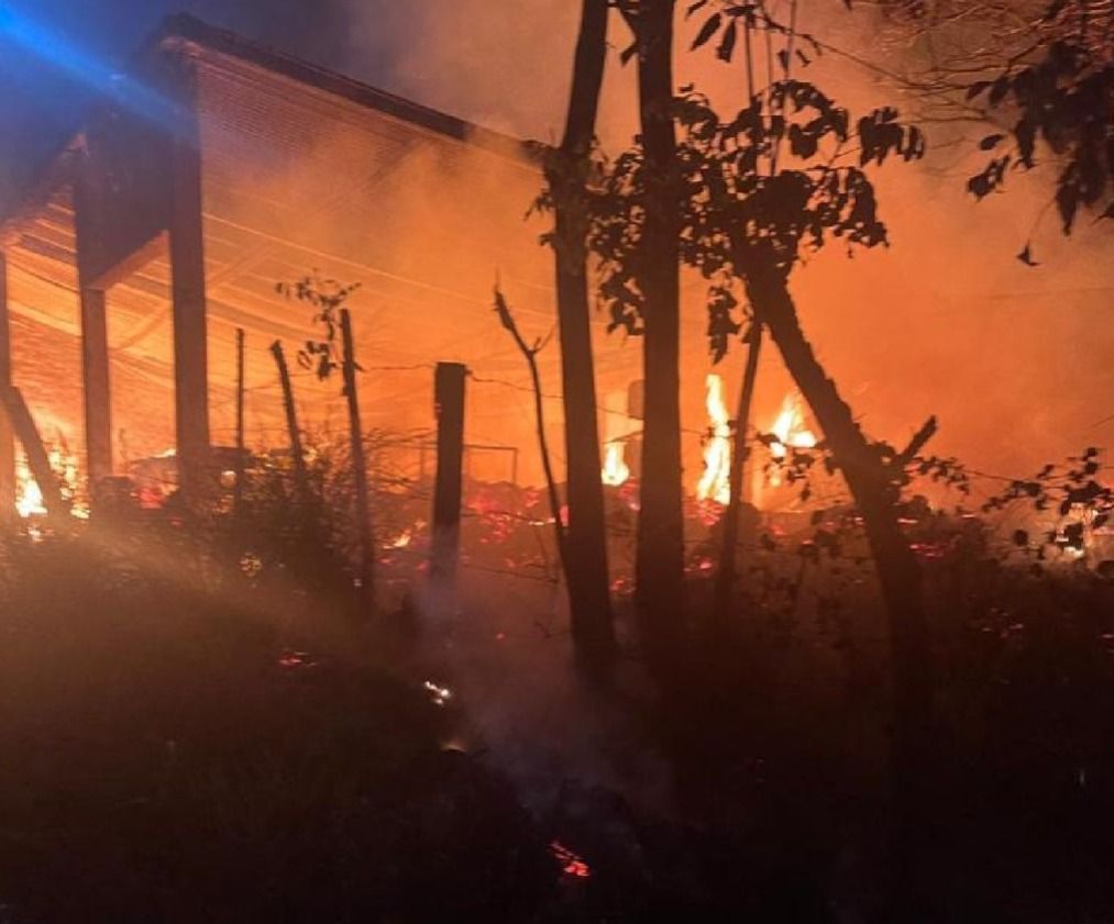 Incendio consume carpintería en Quesada, Jutiapa