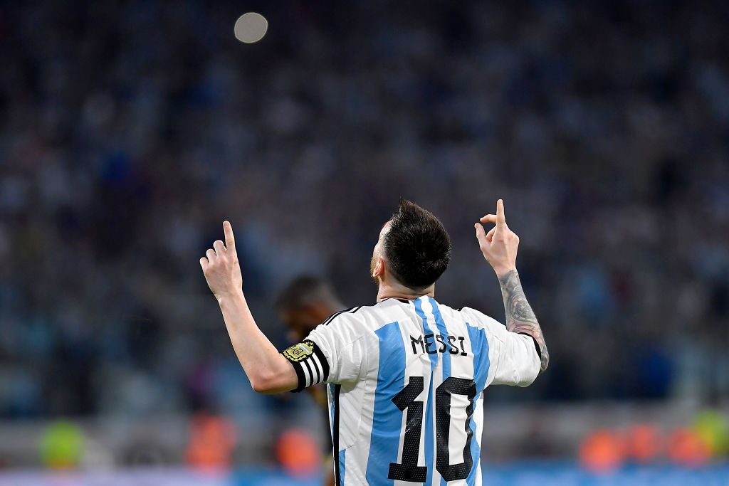 Messi superó los 100 goles con Argentina; incluye triplete ante Guatemala