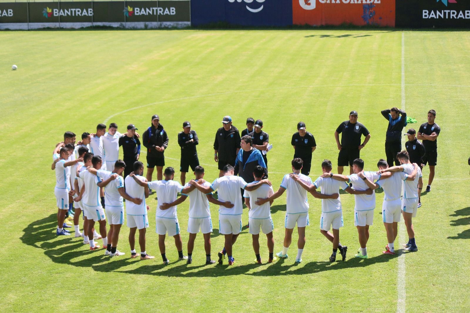 Rubio Rubín resalta el buen compañerismo en selección